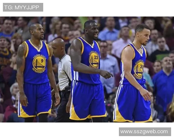 赛后分析:广州篮球队与杭州篮球队的精彩对决与战术反思 赛后分析:广州篮球队与杭州篮球队的精彩对决与战术反思