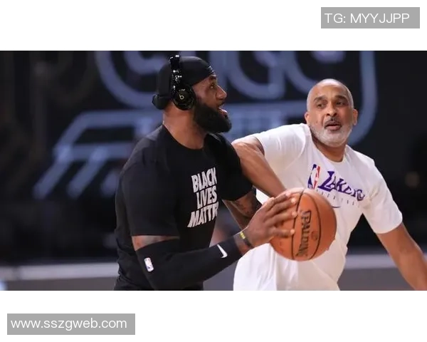 重庆网球队与广州网球队赛后复盘分析灵活性对比赛结果的影响 重庆网球队与广州网球队赛后复盘分析灵活性对比赛结果的影响