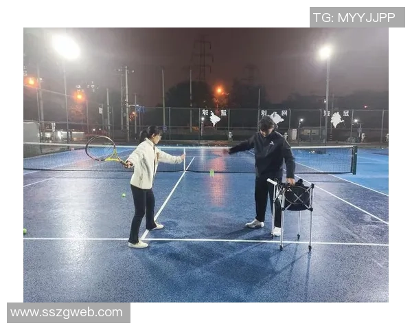 重庆网球队的防反战术解析与深度剖析网球竞技的策略与技巧 重庆网球队的防反战术解析与深度剖析网球竞技的策略与技巧