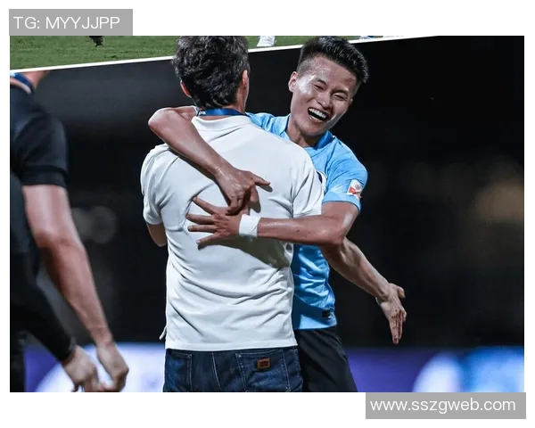 黄强专访:从青涩少年到网球高手的成长之路回顾 黄强专访:从青涩少年到网球高手的成长之路回顾