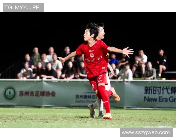 中国足球明星陆的崛起与挑战:从青训到职业生涯的奋斗历程 中国足球明星陆的崛起与挑战:从青训到职业生涯的奋斗历程